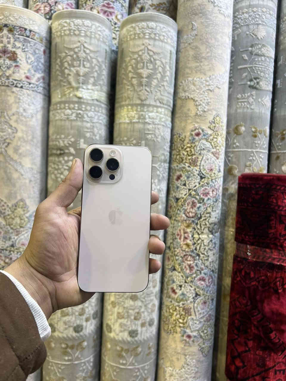 ايفون ١٦ بروماكس ذاكره ٢٥٦ بطاريه ٩٥ ٪؜ مكاني العامريه شارع العسل تلفون نضيف ١٠٠٪؜ سعره مليون و ٣٥٠ الف مكاني العامريه شارع العسل ***********
