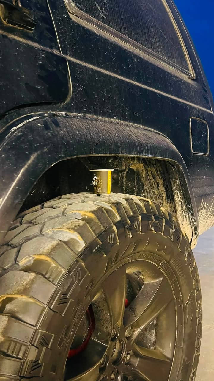 جيب شيروكي 1991
مكينه وكير vvti 3000 فيشتين
شاشه اندرويد

عليقها غرامه 100 الف عليك
حداديه نص عمر
كربائيات الغرفه عوزها ترتيب

32 قفل
مكاني البصره خور الزبير

***********
