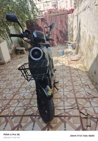 دراجه شحن نظيفه صارلي 3 اشهر مشتريها استعملها فقط للدوام بيها بلوتوث و...