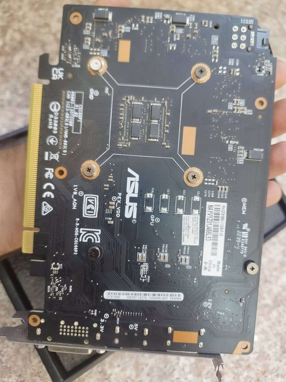 السلام عليكم
كارت شاشه للبيع السعر ١٠٠الف مع التوصيل
 GTX 1650 4GB GDDR6


**إذا كنت صاحب هذا الإعلان وتريد حذفه لأي سبب، رجاءا أرسل رسالة إلى الدعم الفني**