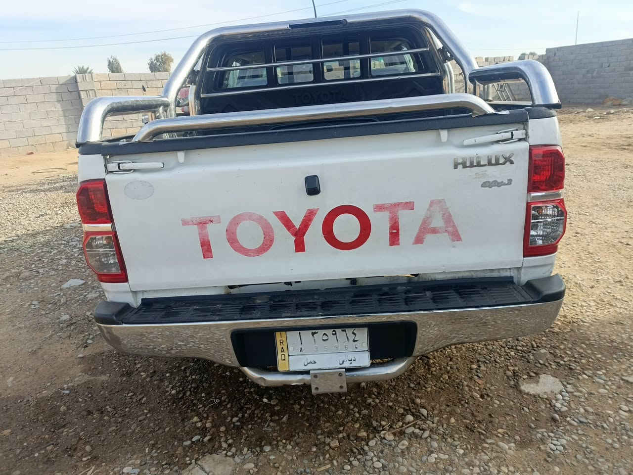 سلام عليكم هايلوكس للبيع موديل 2014 كويتي محرك وكير عل شركة رقم ديالى ماشية 24 مكان سيارة ديالى جلولاء وسانور مرافق المنشور السعر 170 وبيهة مجال قليل 
اتصال عل الرقم ***********
