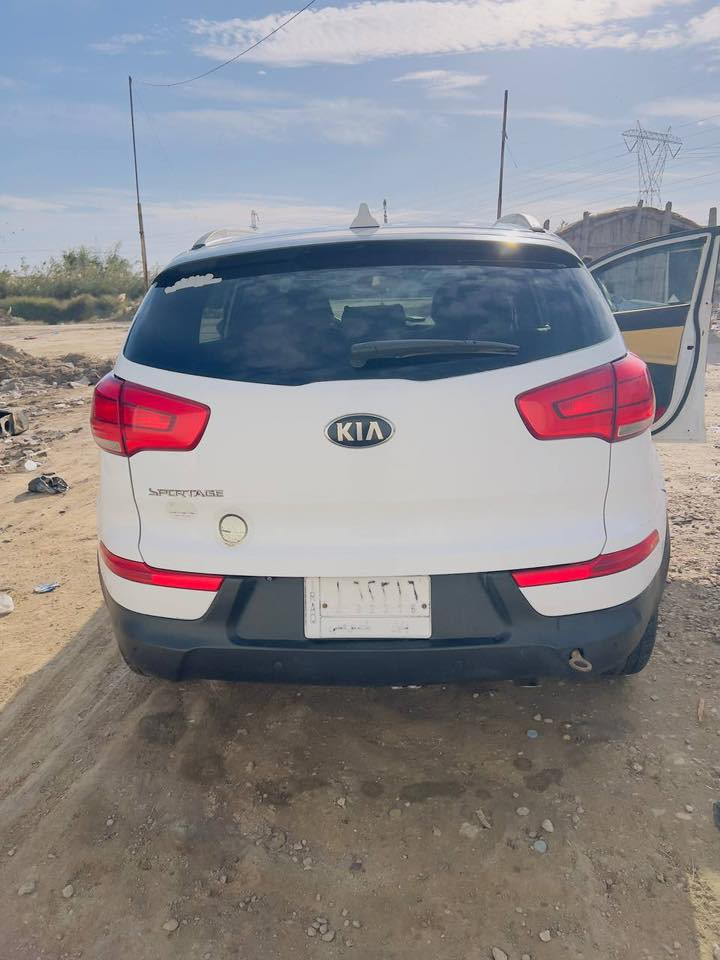 للبيع كيا سبورتج وارد أمريكي ٢٠١٤

محرك ٢٤٠٠ رقم بابل 
كير ومحرك كفاله 
حادثه جاملغ وبنيد تبديل وصبغ بالتكمه
مواصفات :- نصف فول  

كشنات بيجي 

حساس خلفي

بصمه  

اشاير ب المري 

تحكم استيرن  
ماشيه ١٢٢ ميل

السعر ١٣٠ وبيها مجال
***********
