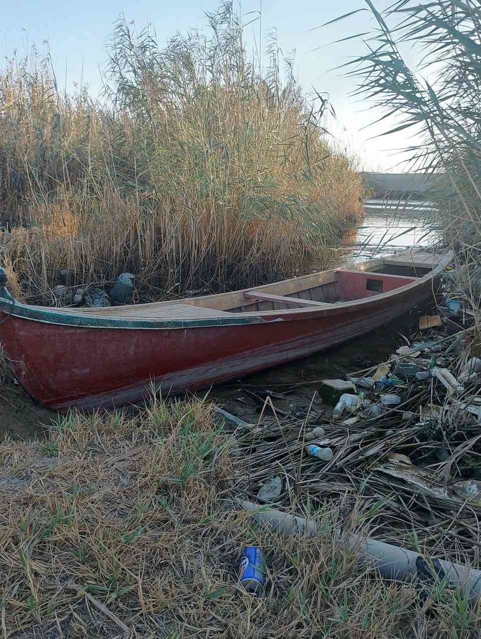 السلام عليكم ورحمه الله وبركاته خون بلم 16 ذراع ومكينه ام 25 يا ما ها السعر اب  مليونين ونصف وبيه مجال للشراء اتصل الرقم ***********. العنوان بصر الكرمه
