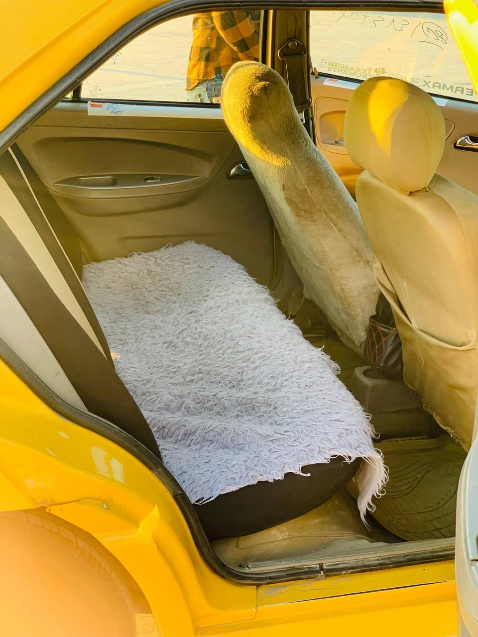 شيري كوين 
موديل 11
رقم بغداد انكليزي مشروع 
سنويه 2030
بطاقه بانزبن 
شرعي بكركوك 
سعر 27
عليها غراما تنزل من سعر 
وذا اكو مراوس هم اراوس 
***********
