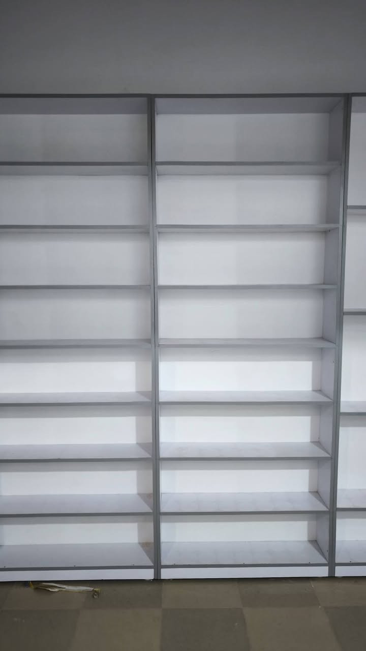 رةفه و ميزي دوكان بو فروشتن نوي لؤك
هةرزان و نوي
18 روز دروستكراوه
(10) رةفي 1 متر پاني 2م و نيو بةرزي
(2 )رةفي 1 متر و پاني بة 2٫80م بةرزي
(2 )ميزي ا مةتر بةرزي» 2 ٫م دريژي
50سم پاني
زم تلفون( *********** )
