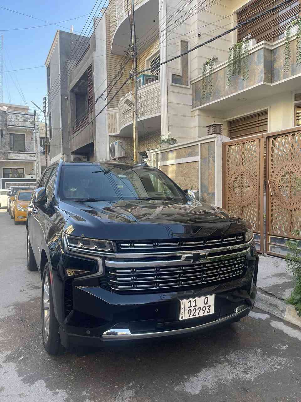 شوفرليت تاهو موديل 2021   خليجي 
تحويل مباشر ب اسمي سنويه
فوول مواصفات جگات
شيفروليت تاهو بريمير وكالة خليجي
‎علامه سوده 
‎الموديل :2021 ( خليجي )

‎اللون : اسود 
ماشييه 30   الف كم حقيقي 
محرك و گير شرط مامفتوح
سياره مكفول  بدون صبغ بدون حادث
كل غراض بلادي موجود
السيارة مغلفه بلكامل من VIP
‎جكات كهرباء
‎ جكات تصعد وتنزل 
‎اربع كامرات
‎حجم المحرك : 5300 Cc
‎عدد الاسطوانات : 8 اسطوانات ( 8 سلندر )
‎المواصفات : 
‎* سقف بانوراما 
‎* المقاعد كهربائية تدفئة و تبريد
‎* مقصوره الركاب من الجلد الفاخر + خشب ملكي 
‎* شاحن وايرلس لاسلكي
‎* نظام الرؤيه : 5 كامرات رؤيه شامله ( BIRD VIEW )
‎* نظام التعليق مستقل
‎* كشنات ميموري خزن
‎* نظام الصوت BOSE سماعات عدد 10
‎* دوسات كهرباء + اناره LED
‎* نظام سحب مقطوره تحكم كامل + كامرة لرؤية المطوره
‎* داتا شو
‎* تشغيل بعد 
‎* 5 بصمات 
‎* تحديد مسار 
‎* لد امامي 
‎*مري شفط 
‎* 4 كامرات 360 درجه 
‎* رادار 
‎* جنطه ذكيه بلقدم تنفتح وتنسد 
‎* ويل كروم 22 حجم وعليها تخم تاير 
‎* شاشات خلفيه 
‎* جميع الكشنات كهرباء
‎* كشنات تدفئه تبريد 
‎* دوسات شفط 
‎* شاحن واير ليس
‎* ثلاجه 
‎* جميع المقاعد يوجد مخارج يوبي اس بي مكان بغداد 

‎ للاستفسار
***********
