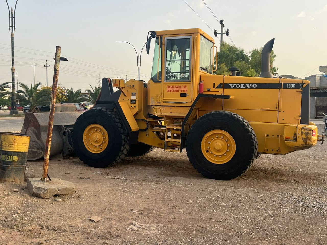 البيع فالفو موديل 2001 حجم L90D كل عيب مابي عل وضع شريكه تبريد تتفه شغال رقم ***********
