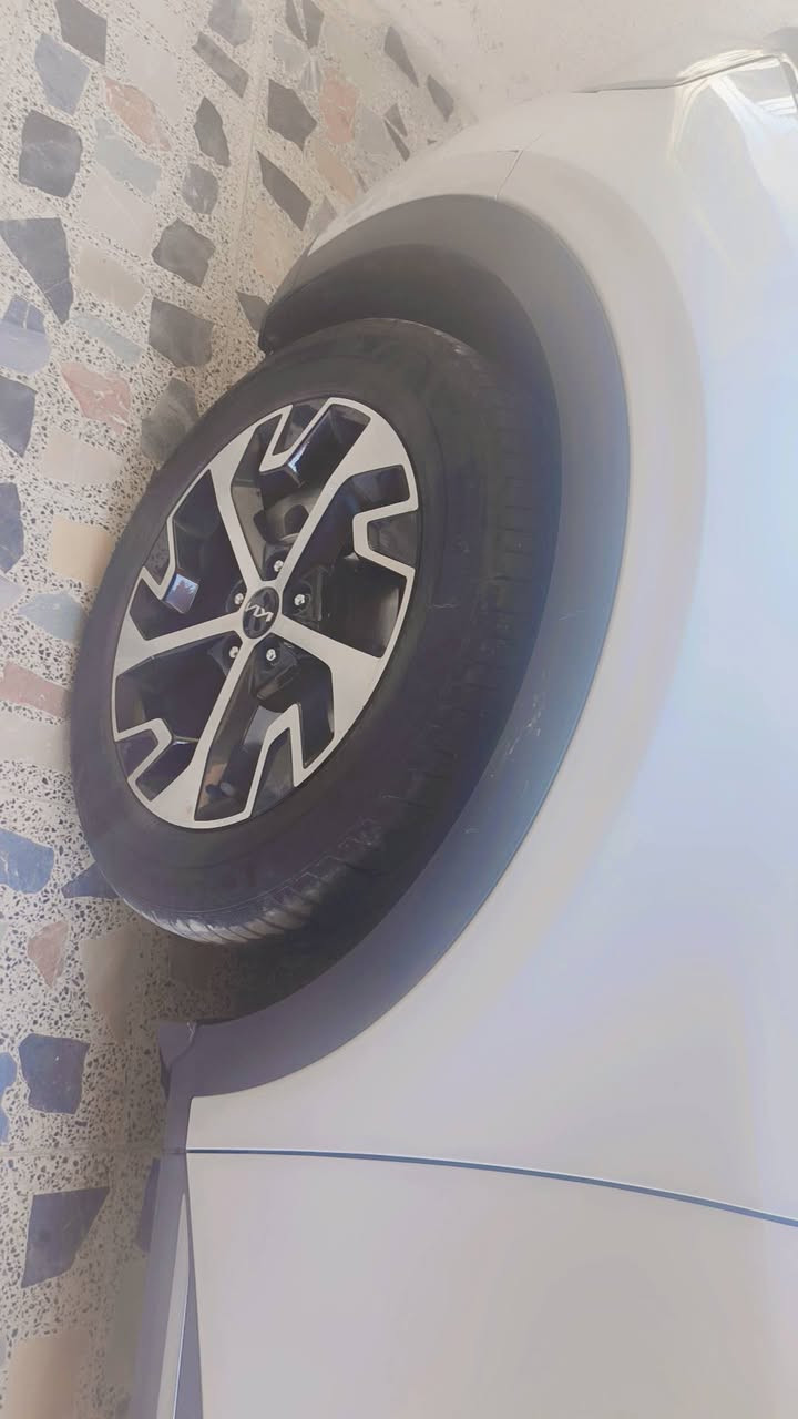 السلام عليكم...سبورتاج خليجي للبيع موديل 2022 ماشيه ٥٩ قابل الزياده مكفولة عدا طختين موجودات بالصور اثنينهن على البارد هاتف ***********الرقم بي وات ساب وإني خاد
