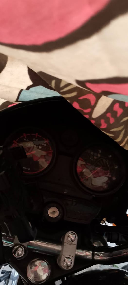 ماتۆڕی بۆکسەر بۆ فرۆشتن، مۆدێلی 2025، 6 مانگ لەمەوبەر کڕدرا. ڕەنگی کۆمپانیا و ژمارەی پەیوەندی کاتی سولەیمانیە و کاغەزە ڕەسەنەکانی هەیە. سیستەمی دەنگی ڕەسەن، جانتای گەورە، کورسی چەرمی ڕەسەن، ژمارەی تۆمارکراو. پاسکیلەکە نیعمەتێکە لە لایەن خوداوەندەوە. نرخ: 1,750,000.
دراجه بوكسر للبيع موديل 2025 مشتريها قبل 6 اشهر موجود لايلون شركه + رقم كاتي سليمانيه واوراق اصولية سستم سماعات اصلي جنطه كبيره كشن جلد اصلي قاعدة رقم ضوئية دراجه خير من الله سعر مليون وسبعميه وخمسين
*********** السليمانية, العراق
