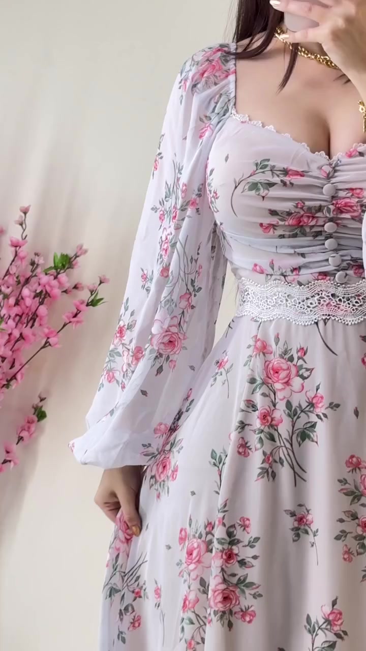 فساتين مناسبات ✨🤍

.
القياسات كامله 
تخفيضات


**إذا كنت صاحب هذا الإعلان وتريد حذفه لأي سبب، رجاءا أرسل رسالة إلى الدعم الفني**