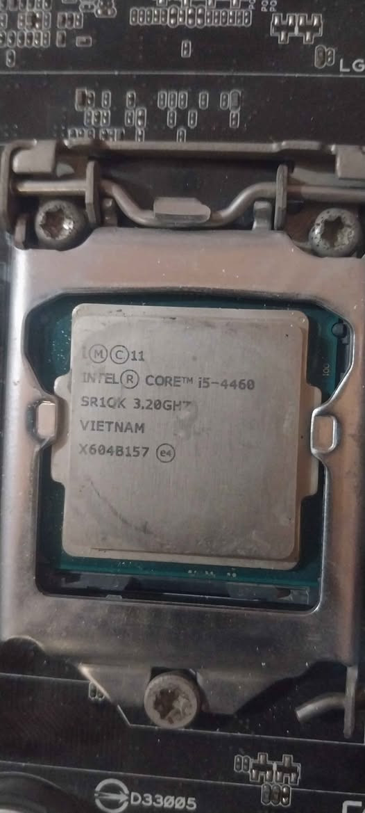 السلام عليكم عدي هاي القطع أراوسها أبلابتوب جيل ٦ فما فوق
*بس المكتوبا
معالج i5 4460
مذربورد asus h81m-v3 
رام 4+8 1600mhz Kingston 
أو case بغداد, العراق


**إذا كنت صاحب هذا الإعلان وتريد حذفه لأي سبب، رجاءا أرسل رسالة إلى الدعم الفني**