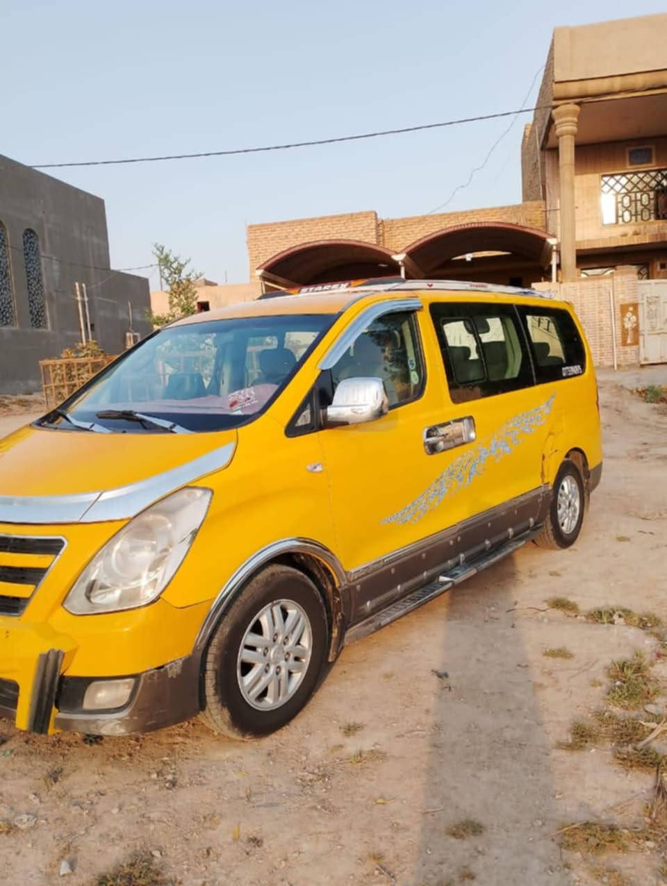 السلاام علايكم ستاركس للبيع موديل ١١ سيارة كفاله عامه  السعر  مكلف بل النشر. ***********
