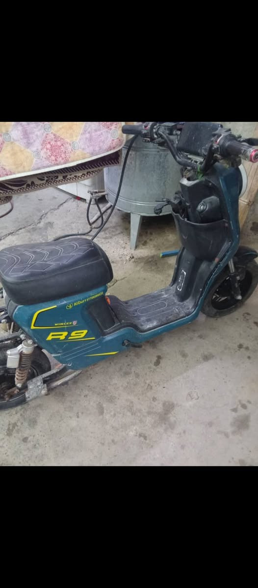 سلام عليكم دراجه شحن ار 9 نضيفه بطاريات 32 نص عمر بريك خلفي ماعرف قسمه الله شاهد تاركهه ماطلع بيهه ابيع تدون مداهر كلشي شغال ذب عليهه 25 الف ترجع حلوه هيه على هاي وضعيتهه اروح بيهه العشار ورجع وبطاريات نص عمر مكاني بصره حيانيه شراي هله بي هاذا رقمي لحد يكلي شنو بيهه حجيت كلشي ***********
