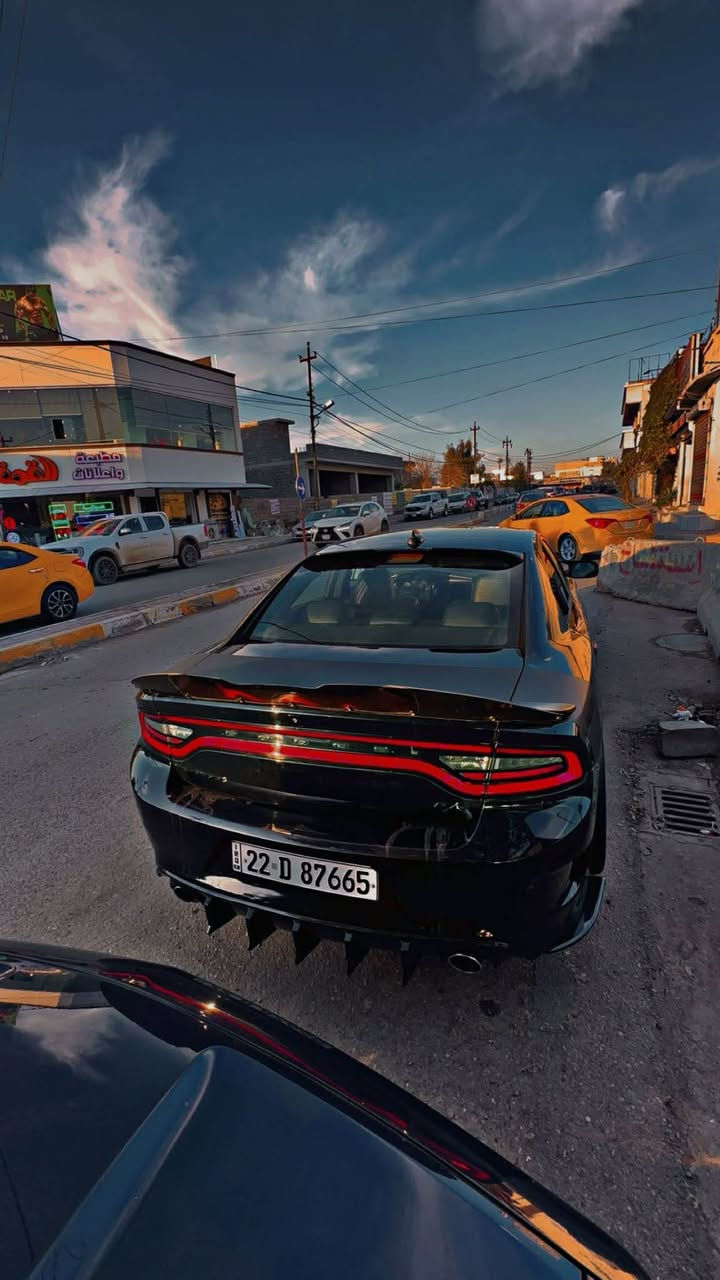 سلام وعليكوم 
دوج جارجر Rtبلاك 
سيارا بي قطتين صبغ جامرلغ باب سايق
بجم كبس بدون دواخل بدون ارباك شرط
محرك كير شرط برغي مامفتوح 
ماشي 42ميل 
دعامي لدعامي شرط بدون مصرف 
سيارا جاهزه كامل كماليات بدون نقص 
سنويه هزه رقم كله جديد باسمي شرط تحويل 
بي بطاقه بنزين 
مكان كركوك 
سعر 225
***********
فقط بيع كركوك, العراق
