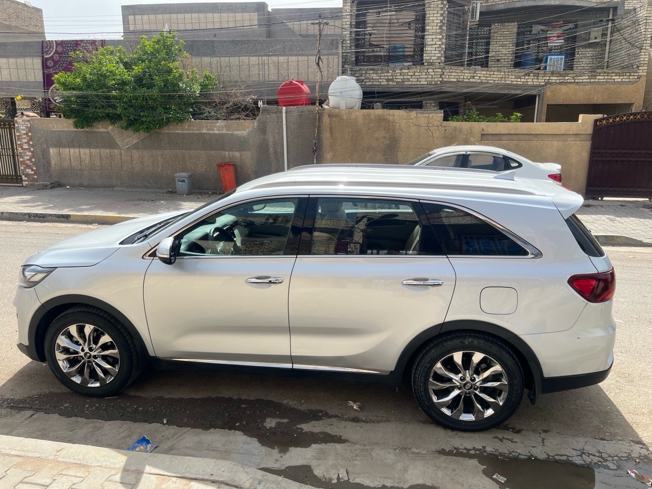 🚘 للبيع | كيا سورينتو 2020 سلفري مكفول 🚘

🔹 اللون: رصاصي

🔹 محرك 6 سلندر 3500 CC

🔹 7 راكب

🔹 6 أنظمة قيادة

🔹 بصمة تشغيل ودخول

🔹 شاشة كبيرة مع Apple CarPlay

🔹 نظام ملاحة (Navigation)

🔹 حساسات أمامية وخلفية

🔹 مرايا ترحيب شفط 

🔹 باب الجنطة كهربائي

🔹 كشنات  كهربائية

🔹 3 قطع تبريد

🔹 ويل نيكل

🔹 شحن لاسلكي

🔹 ستائر جانبية

🔹 تحكمات استيران 



✅ جاهزة للفحص 



📍 الموقع: بغداد جسر ديالى 



📏 العداد: 105 كم 



💰 السعر: 223$



📞 للتواصل: ***********