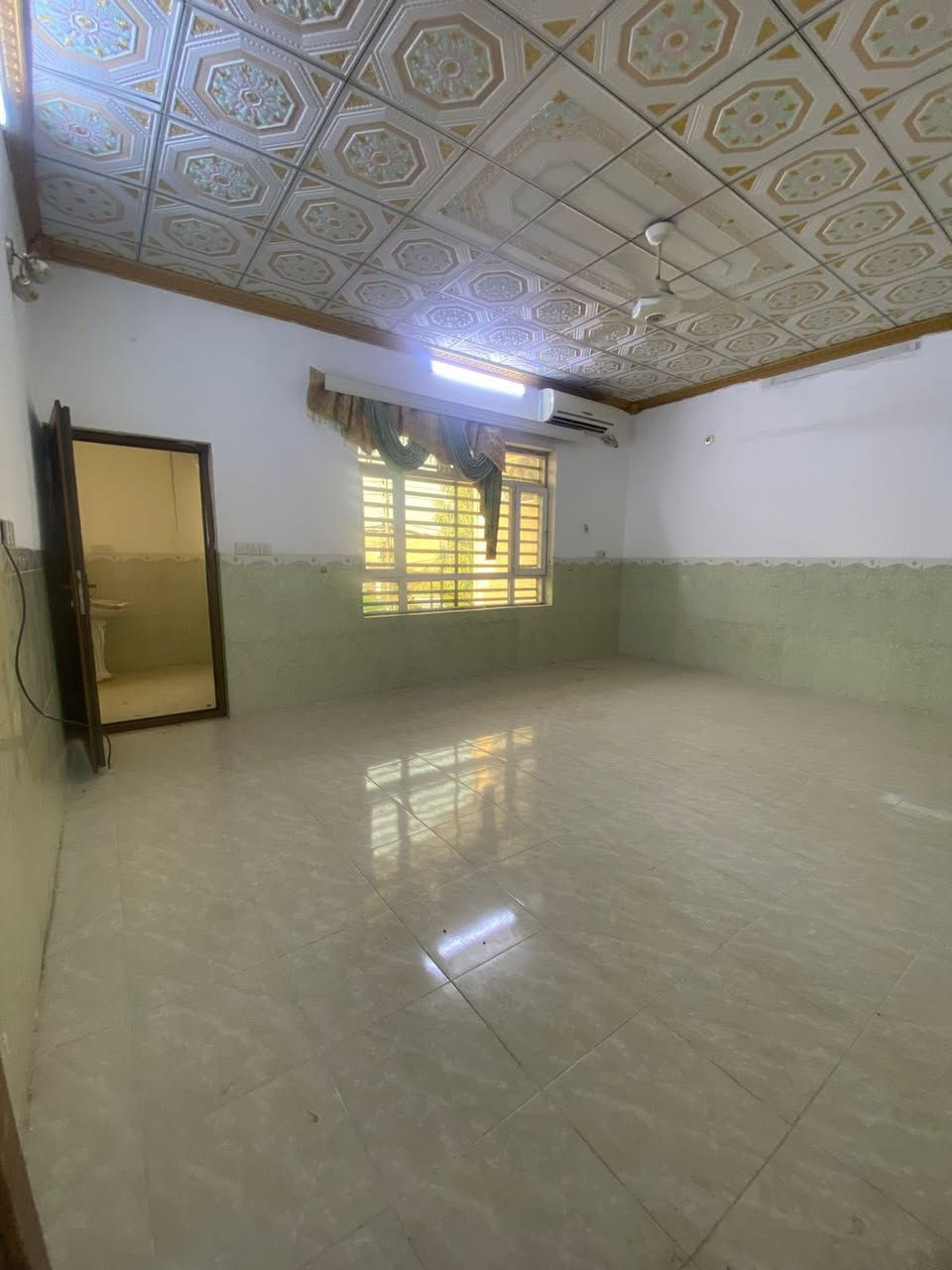 بيت للبيع في اربيل   
مساحه ١٢٥م طابوو 
مقابل حه ديقه شارع ١٥ متر 
قريب علي سايدين لاوان ستي 
……………………………….
*********** _watsap📲

*********** _watsap📲
………………………………..

#اربيل #بغدادالعراق #زاخؤ #سليمانيه #سامراء #بسرا #فلوجه #انبار #جميع   عقارات بارزان@
