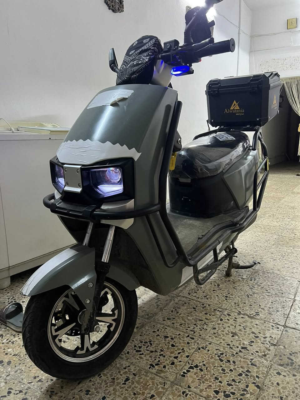 درجه شحن للبيع
بطاريات مسطره دبل 

ملف 2500

دبل شاره 

نضام P 

نضامR 

نضام سياقه ذاتيه

عدد السرعات 3

لايت عالي ناصي +عدسات 

مأطور كلش نضيف احلى من الصور 
موصل جانب الأيسر

السعر خاص

*********** واتساب
