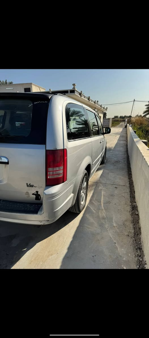 سلام عليكم كليزلار للبيع
موديل2008

رقم بغداد تبريد 3قطع بوب شفط+صندوق شفط

كير مكينه خير من الله تدفئه شغاله محرك6سلندر 3800
السعر115 او بيها مجال 
المكان بغداد الدورة للتواصل‏‪***********‬‏
