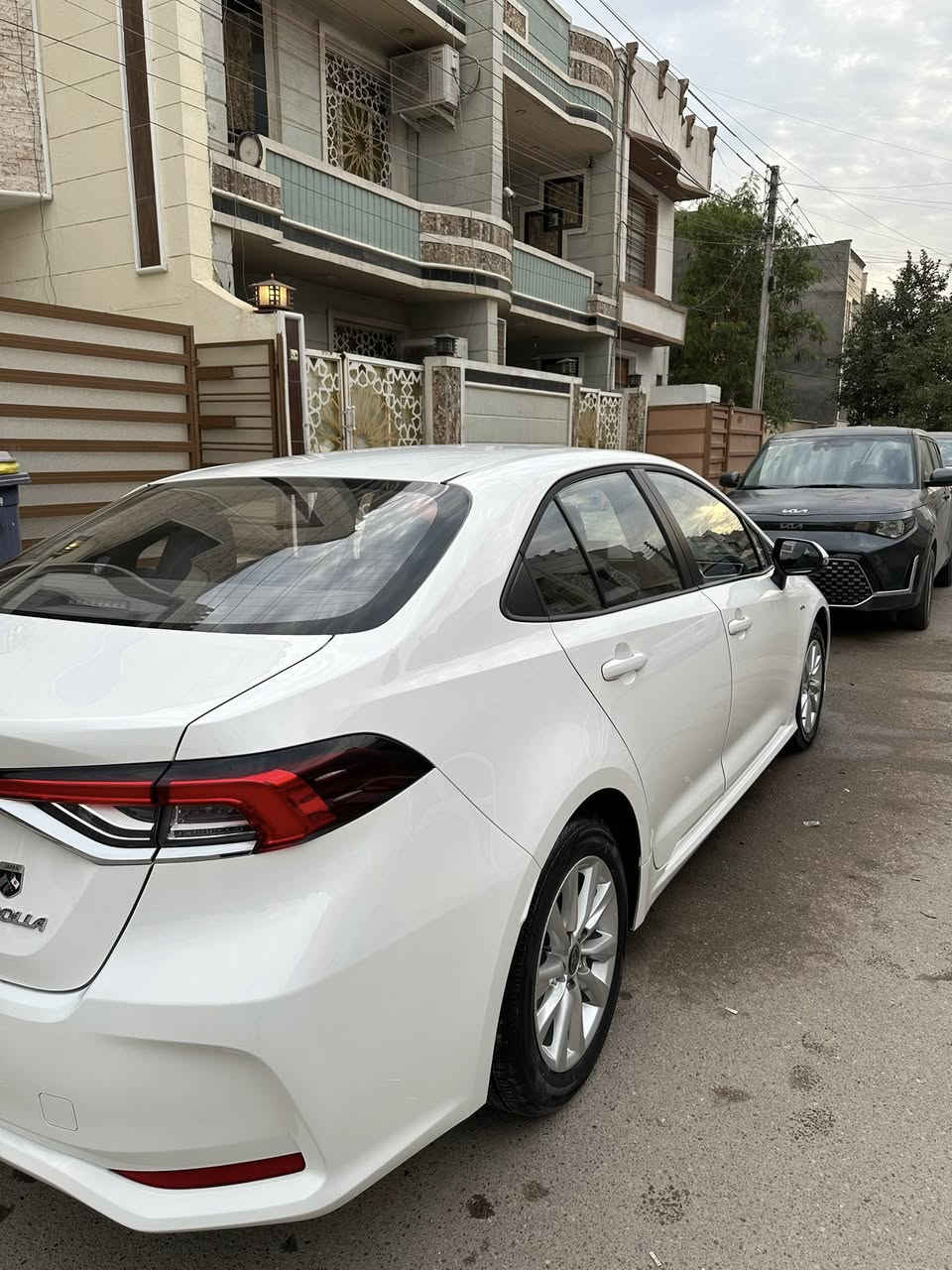 السلام عليكم كورلا هايبرد خليجي موديل 24 فول مواصفات عدا الكشن كهرباء ..
ماشية 41 الف .. رقم بغداد ب اسمي 
كفالة عامة من الصبغ والبارد والتبديل
 بيهة رصعة بكد الاصبع يم الرقم الخلفي فقط سيارة جديدة لوك .  
السعر 147 بيها مجال 

 د. علي العامري.   ***********
