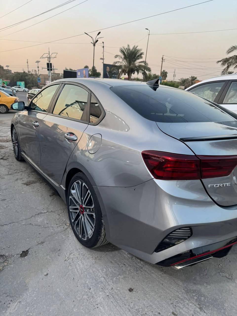 السلام عليكم فورتي ٢٤جيتي ٣٥كيلو ١٢٢$تحويل ثاني يوم***********
