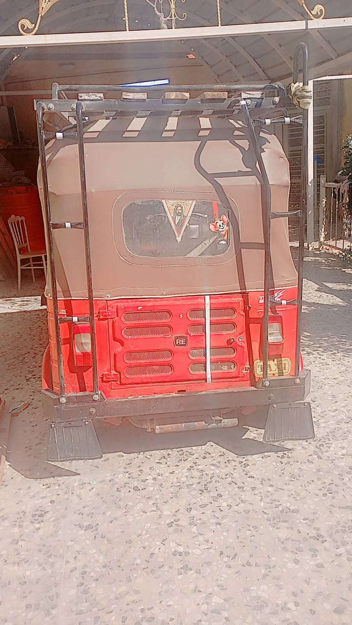 سلام عليكم للبيع موديل 18 رقم وسنويه مكاني بغداد رشاد ***********
