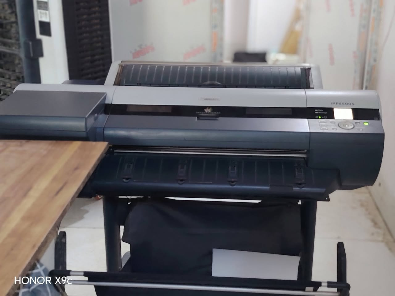 طابعه كانون ipf 6400s قياس 60 سانتيم عنوان العراق كركوك  طابعه نضيفه 
***********

