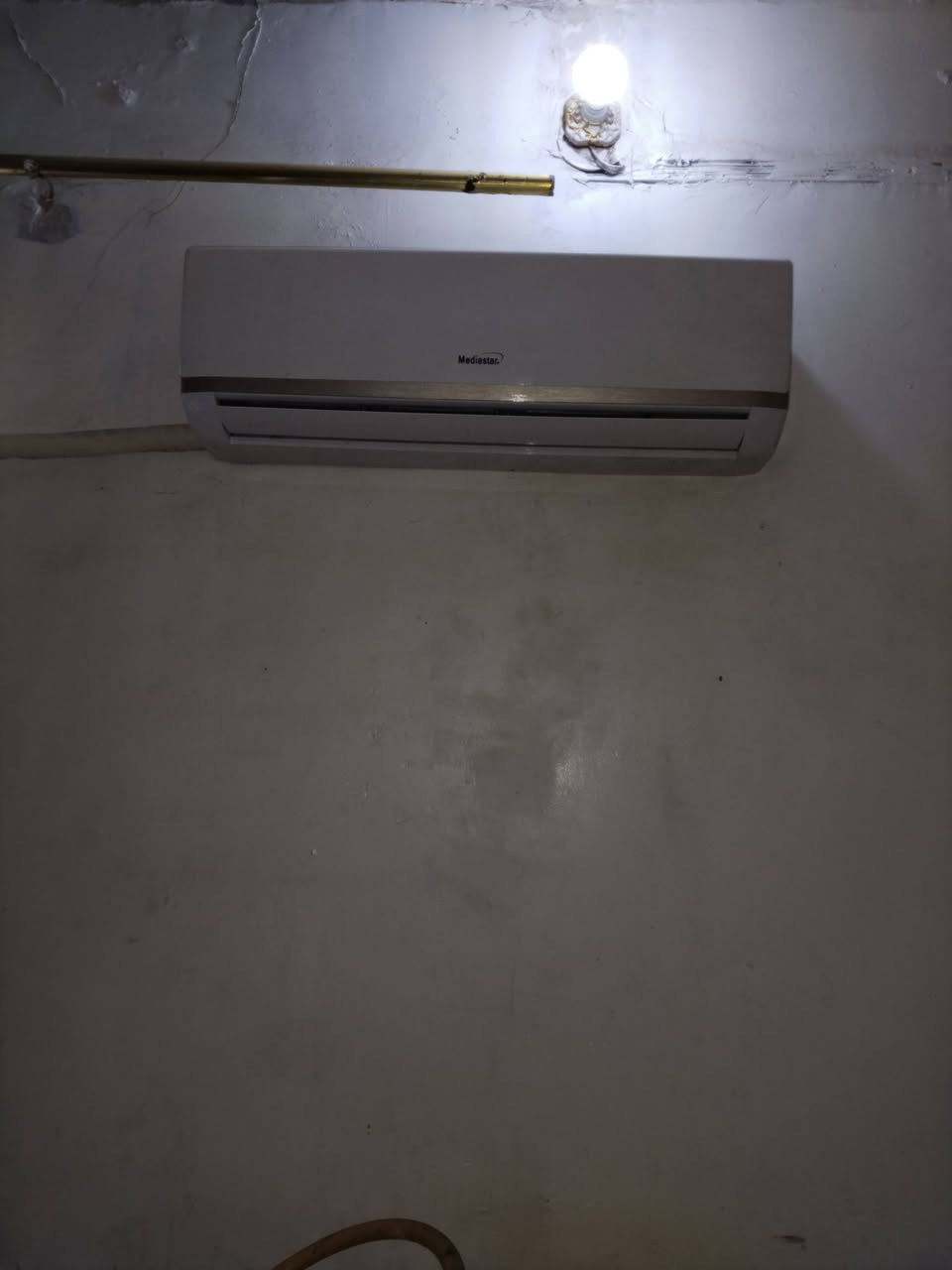 النجف حي ميسان 
***********👷🏻قاسم الحچامي👷🏻

😍صارت الصيانة 🛠داخل بيتك🏘️ وكدام عينك والي يرضيك ونطلع منك وانته راضي👍🏻 

♦️تنصيب جميع اجهزه التبريد الانفيرتر والعادي مع عمل الفاكيوم

                                                                                ♦️تصليح الليك والفحص الشامل وشحن الغاز الاصلي الفرنسي R410 و R22 مع الضمان سنه كامله 

‎♦️تنصيب اجهزه الكاسيت التي تعمل بغاز R410

♦️تنزيل وغسل وتنضيف اجهزه التبريد 🚿

♦️لحام الليك القطعه الداخليه والخارجية وتبديل أو الغاء عاكس التدفئه مع شحن الغاز 

♦️صيانه جميع اجهزه التبريد الانفيرتر التي تعمل بغاز R410

♦️تبديل كابسترات وكونتكترات 

♦️يتوفر لدينا جميع انواع كارتات السبلت الانفيرتر والعادي 

♦️يتوفر لدينا قطع غيار لجميع السبالت 

♦️صيانه جميع انواع السبالت والمكيفات موقعيا 

♦️ صيانه جميع كودات السبالت الانفيرتر والعادي 

للاستفسار الاتصال او المراسلة ع الواتس اب 

📲***********قاسم الحچامي
