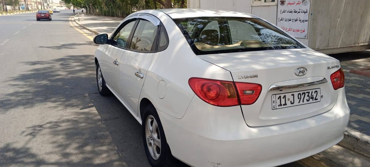 السلام عليكم النتره للبيع 2011 مكينه الف وستميه مافتوحه بيها تلاثه قطع صبق خليجيه *********** اتصل مكلف بل نشر
