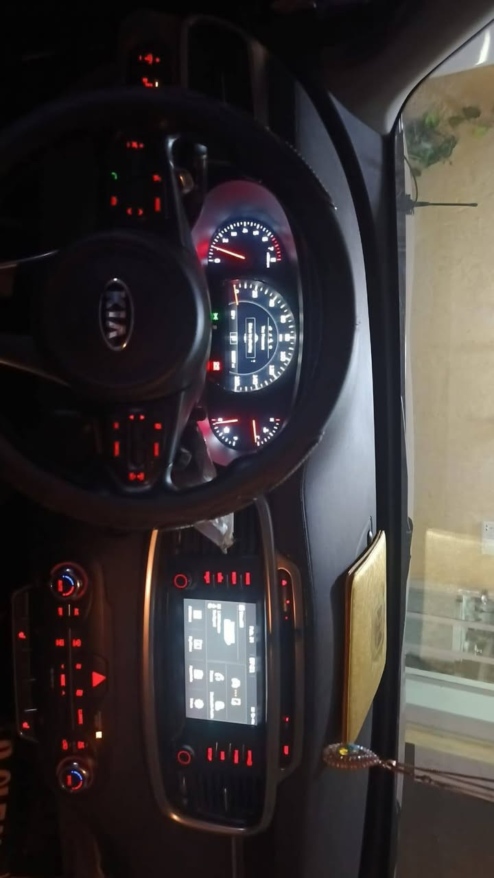 سلام عليكم
للبيع سارنتو موديل 17
رقم سياره :بغداد 
رقم التلفون 
***********
