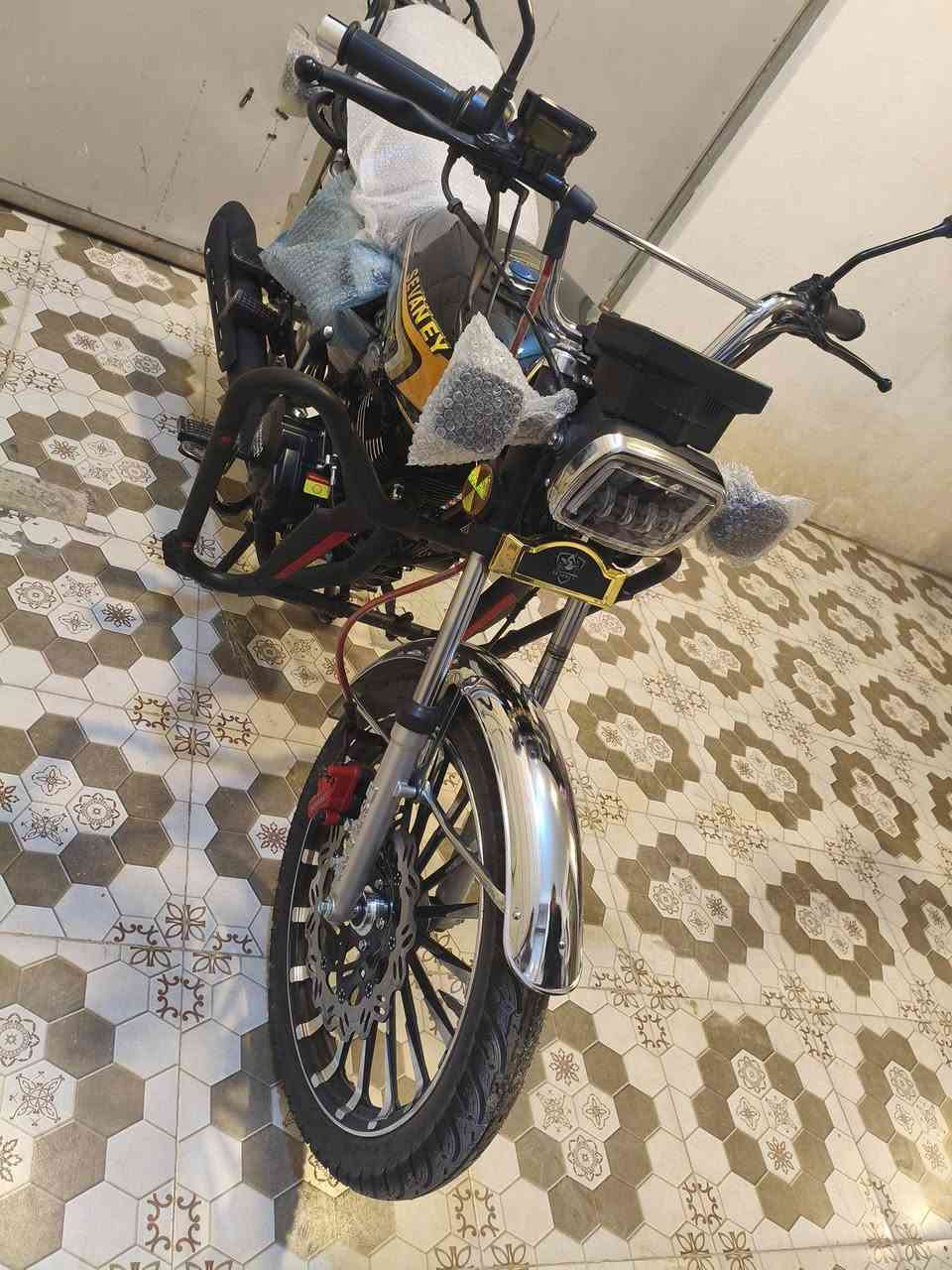 السلام عليكم
للبيع دراجه سيفان موديل 2025بعدها زيرو ماشيه 500 مستخدم 10ايام فقط 
محرك 200دراجه بعدها وضع شركه بصمات ثنين سويجات ثنين السعر مليون بي مجال قليل مكان دراجه الرمادي


**إذا كنت صاحب هذا الإعلان وتريد حذفه لأي سبب، رجاءا أرسل رسالة إلى الدعم الفني**