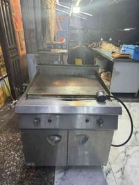 غراض مطعم • استخدام ١٠ أيام • حي الحسين