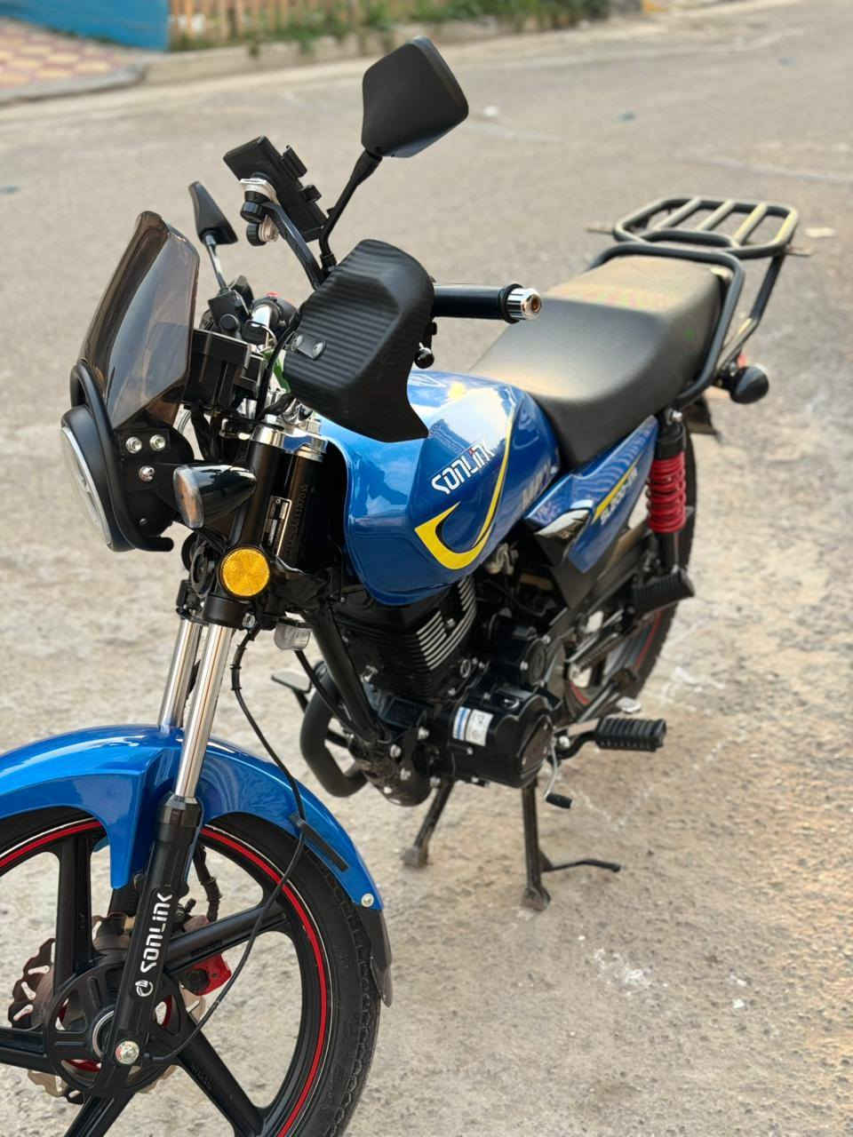 دراجه Sonlink Max1 cc200
مديل 2025
ماشيه 307ميل دراجه زيرو حاله الوكاله
ممتعوبه دهن امزويل اصلي ابدللها
تايرات جدد اشاير عالي ناصي ليت لد كهربائيات شغاله دشبول شغال 
دراجه كامله مكمله كبل للشارع مامدود عليها سبانه جيب فيتر وتعال افحص وجيك اوراق كامله 
عارضها /مليون وخمسين وبيها مجال حك الجيه
مكاني العبيدي رقمي /*********** بي واتساب واني خادم
