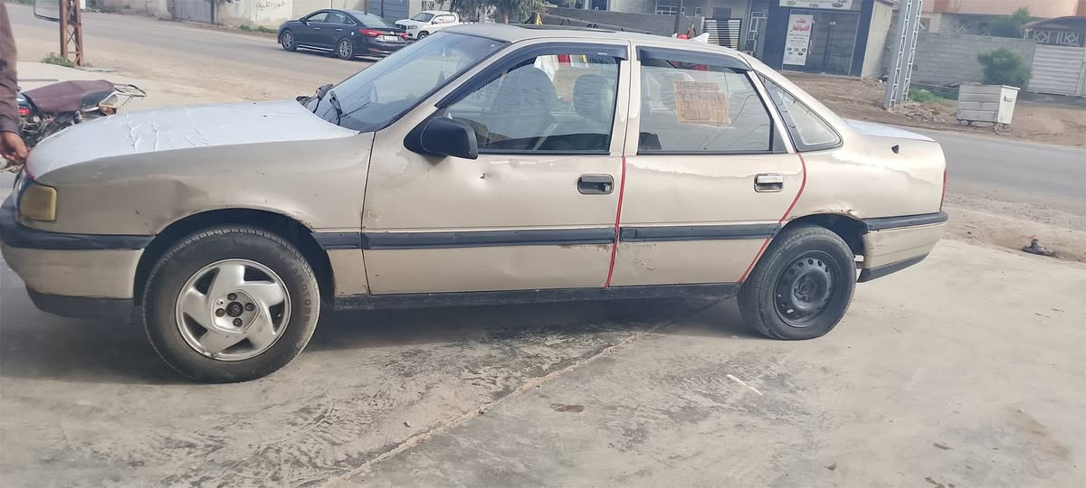 للبيع اوبل مديل 91سياره مابيهه اي نقص عده صبغ رش كفاله عامه محرك كير كفاله صدر وره كدام حلو ترايك وين ميعجبك سعر 25وبيهه مجال للستفسار اكثر اتصال وبيك خير وتدلل ***********مكان ديالى بني سعد
