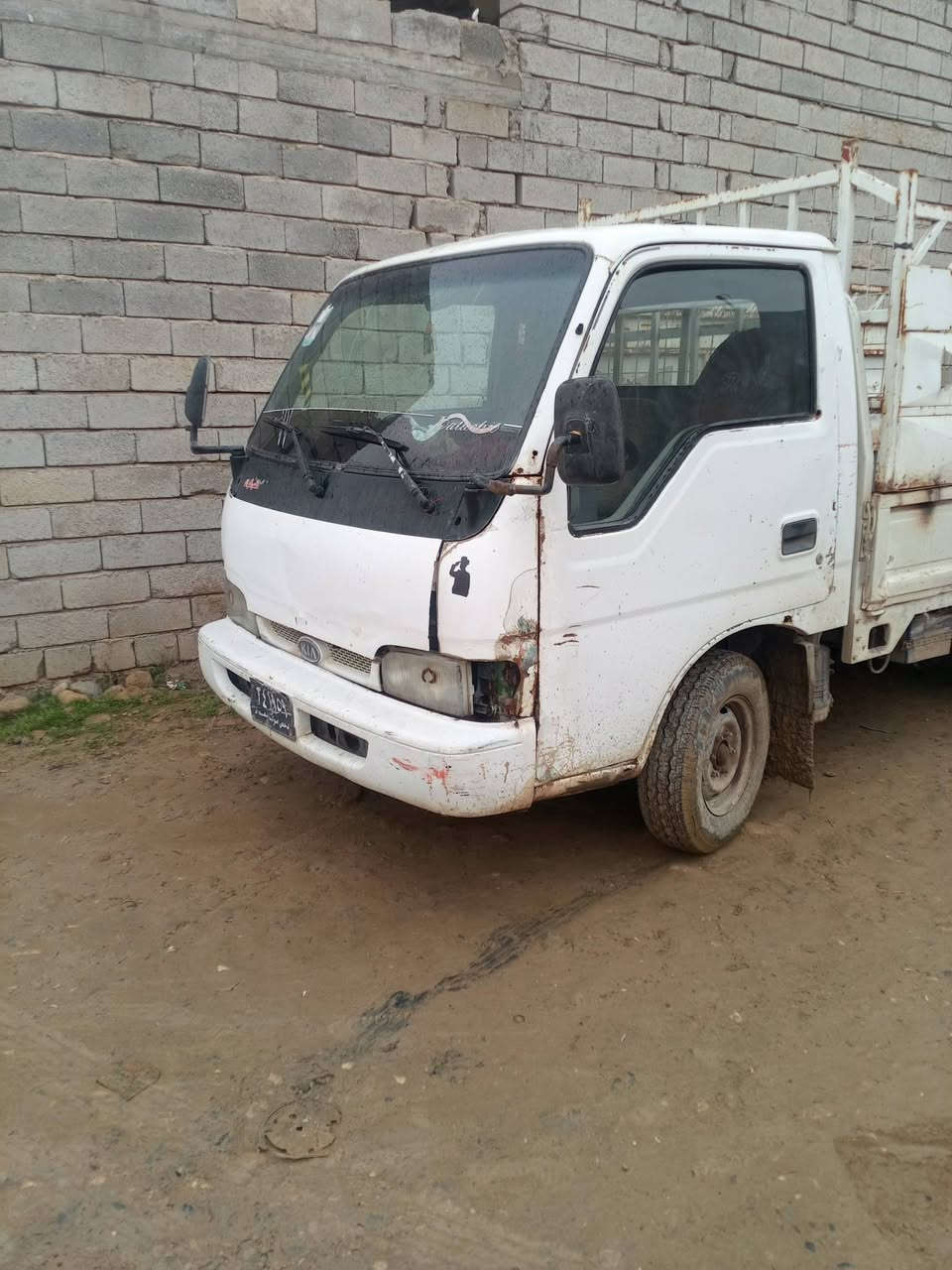 سلام عليكم للبيع كيا فنتيره تك قماره رقم بغداد اسواد بدون أوراق مااندل راعيها اتكفل من سريقا عشائريا سعر 22مكان موصل الرشيدية ***********(***********
