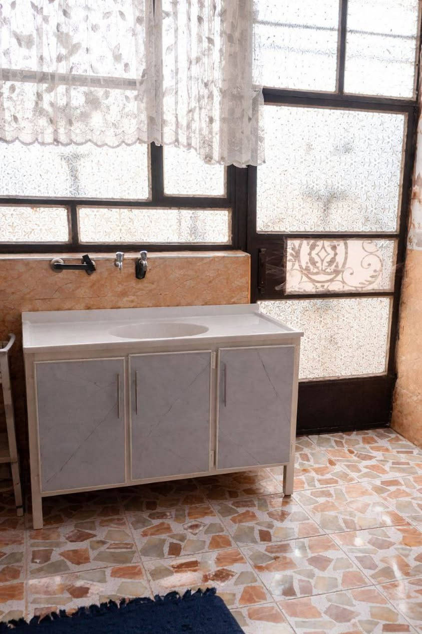 #كاونتر_متر_ونص_كامل
مع سنك مرمري
السعر 200 فقط


**إذا كنت صاحب هذا الإعلان وتريد حذفه لأي سبب، رجاءا أرسل رسالة إلى الدعم الفني**