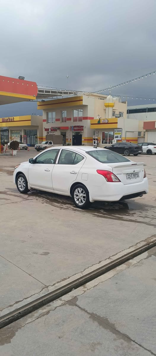 نيسان فيرسا موديل 2018مواصفات SVسبيشل
رقم سنويه هزه جديد لغاية 2031تحويل شرط 
بنيد +ربع دوسه صبغ بدون دواخل سياره بدون تعديل بارد بدون مصرف عنوان سياره عقرة رقم تلفون *********** اكر, نينوى
