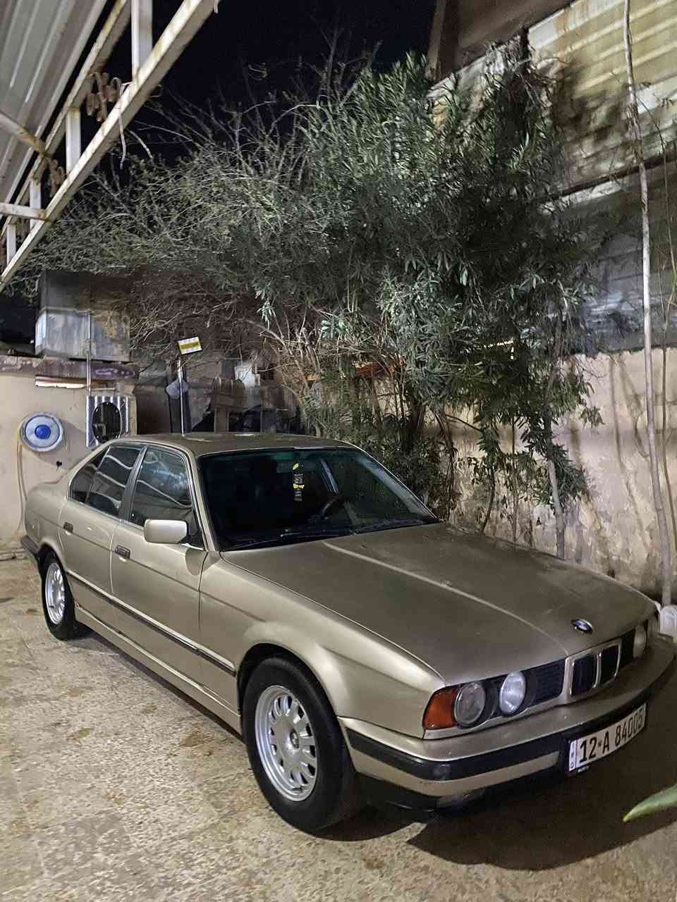 السلام عليكم
للبيع بي إم موديل 91 اصل 535 مبدل سستم كامل 525 مكينه وكير واكسل وضفيره سياره خير من اللّه اساسها لوك فقط عوزها صبغ أربع جامات كهرب سلايت كشنات جلد نظافه 100% سياره عليها تايرات ووياله صقر جدد تبريد شغال رقم جديد كابون بانزين بيها السعر 55 وبيها مجال رقم *********** اسيا/
*********** كورك
