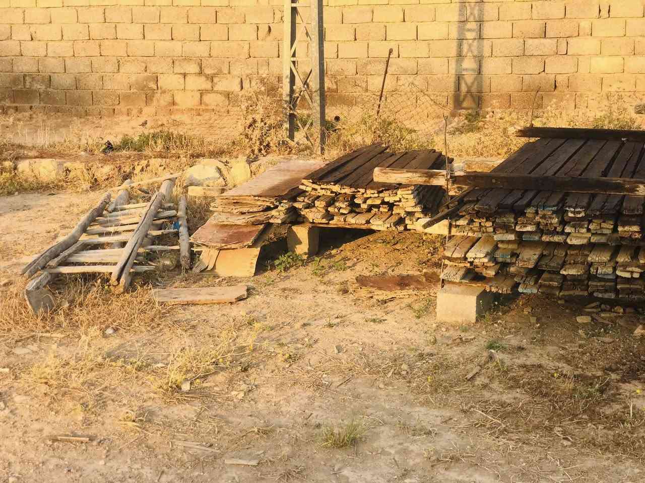 قالب خشب للبيع مع فخخ النمرود ١٥٠متر
***********
