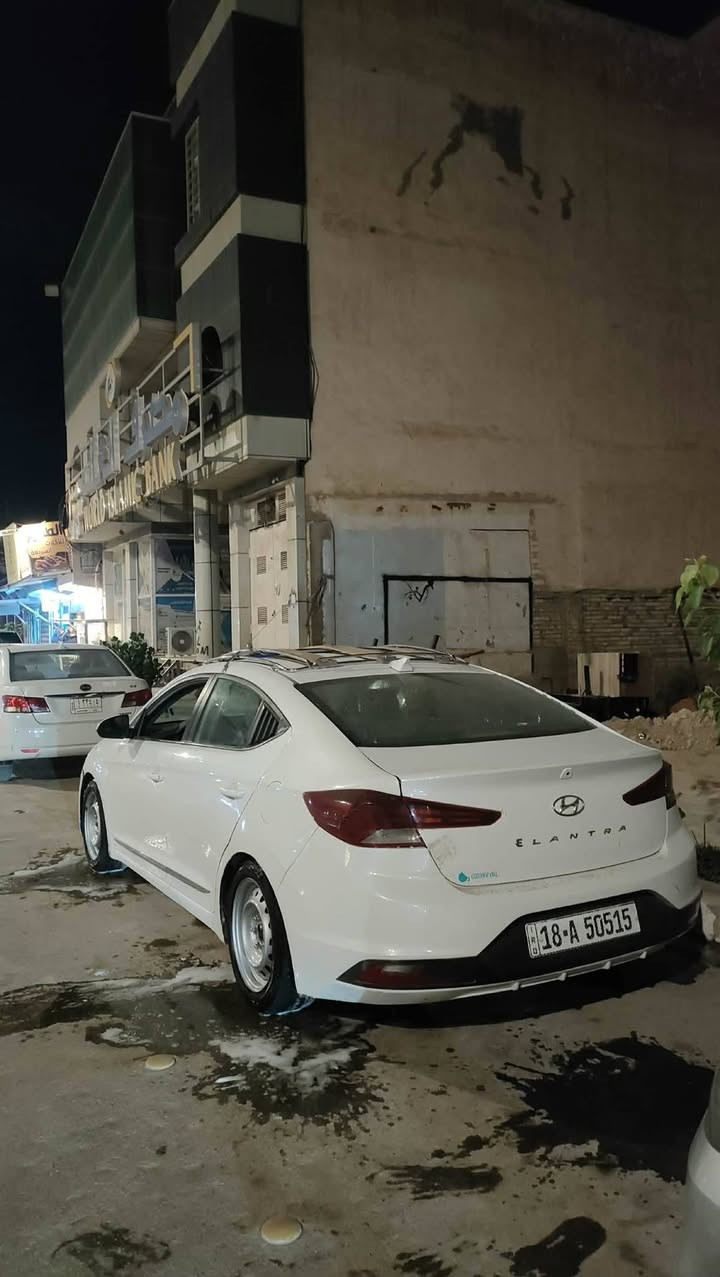 السلام عليكم ورحمة الله
النترا 2019
كير AT
محرك دوش 2000
بسمي تحويل ثاني يوم
تبريد ويا السويج
تخم تاير جديد
حداديه جديده
حادثها جاملغ خلفي جه السايق من امريكا 
ارضيات جلد
منضومه زنون 
شاشه الجبير
رادار امامي
سنويه لــ 2030
السونار مرفق مع الصور 
مكاني الحله حي المهندسين
*********** السعر 128 وبيها مجال
