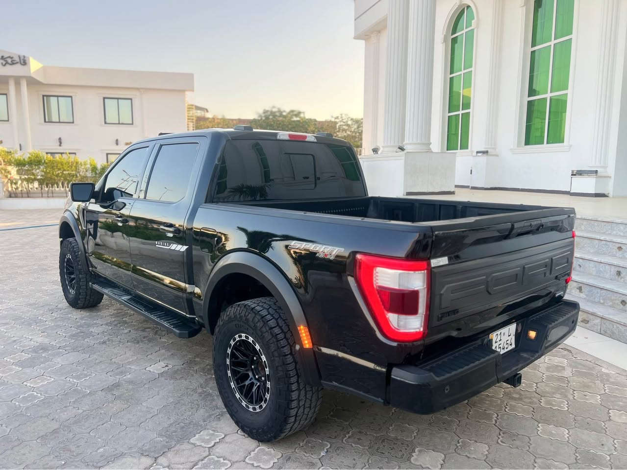 للبيع فقط . بدون مراوس 

سعرها 4 شدات و 20 ورقة.
سيارة فورد f150 موديل 2023
فول فول موصفات لاريات ماشية 78 الف
حجم محرك 3600 توين توربو تمشي عل بانزين عادي
سيارة جاهز للاخير و عليها هواي اضافات و تحديثات
بنسبة صبغ بيها ثلاث مكان صغار صبغ حك شبر اقل
رقم سنوية كلة جديد بشرط تحويل بيها كتاب تضليل
سيارة بشكل عامة محدث رابتر  خارج حتي ويالة تايرات
غراض بلادي مالتة كلة موجود وياهة سيارة بيها ppf ضمان
سيارة موصفات معروفة واحد عل واحد ميحتاج اوصفها 
مكان سيارة كركوك داخل مركز مدينة اي استفسار اتصل.

***********📞
***********📞 أربيل, العراق

