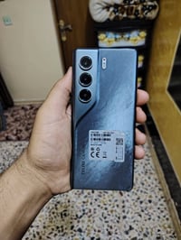 كامون 40 برو 5G • ٢٥٦/١٦ • بطارية ٥٢٠٠