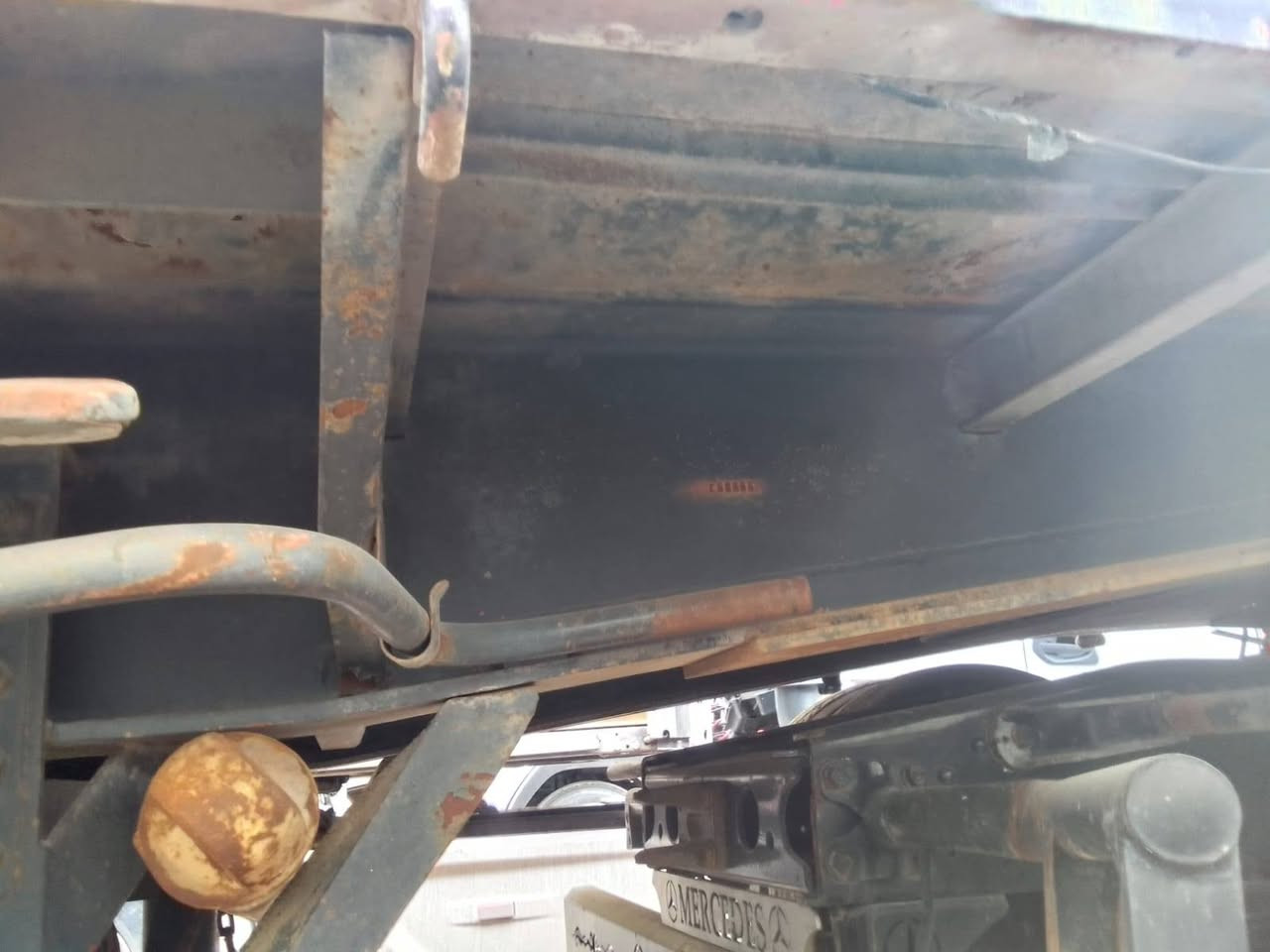 عربانه للبيع اوربيه جديده مكفوله كفاله عامه للعنوان بغداد جرف نداف رقم الموبايل ***********او*********** سعر 65قفل
