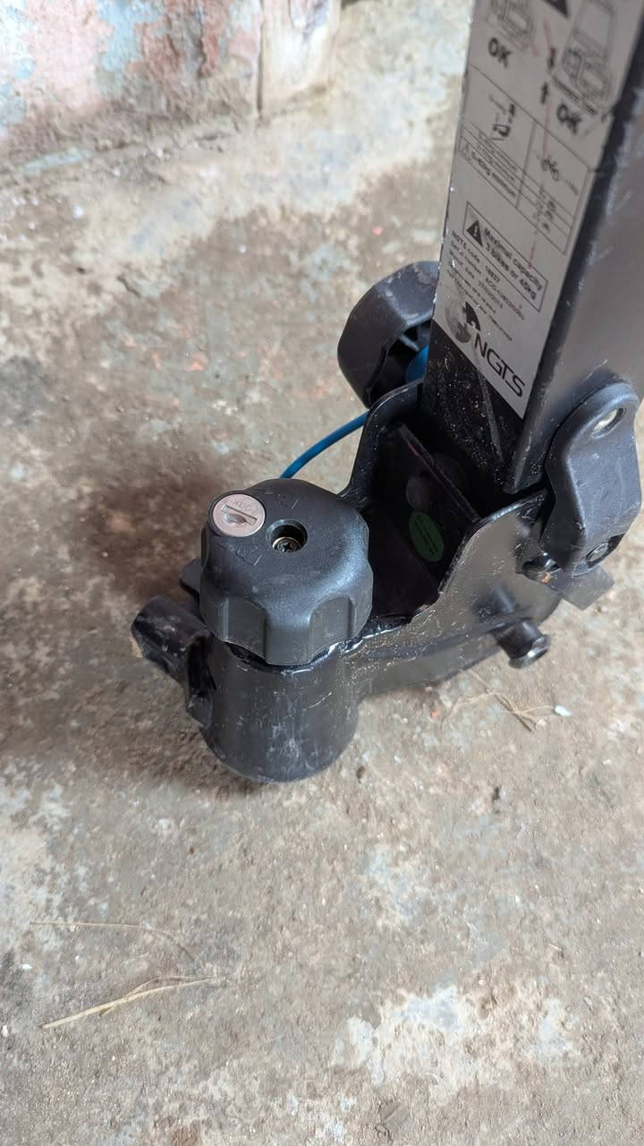 2 porte velo


**إذا كنت صاحب هذا الإعلان وتريد حذفه لأي سبب، رجاءا أرسل رسالة إلى الدعم الفني**