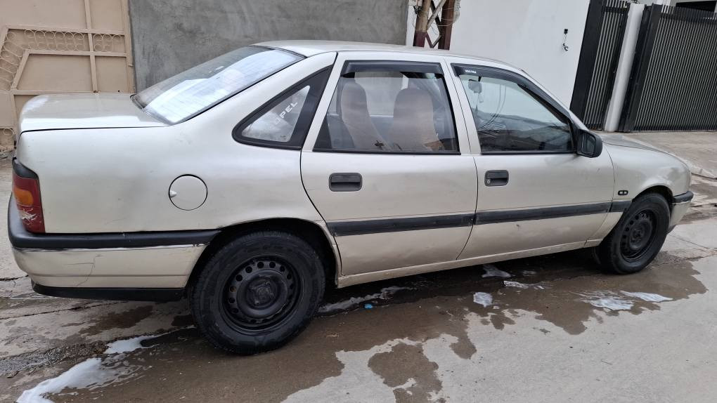 اوبل فكترا رقم سليمانية دولي سنوية ٢٠٢٦ شهر٢ بطاقة بنزين موجود محرك ٢٠ لاصرف ولاصوت ساعة يشتغل كير عادي كيرمحرك شرط ٤طايرات سبير جديد بطارية جديد سيارة لاحادس ولاقطرة معجون فقط هيلالات كول عل بيلاد باقي بدنة بيلاد صدرامامي خلفي توبة بريك ٤ديسك ABS كهربيات كيجات تتفية كول شغال سيارة ماشاللة حيل ناعم نشط قفل مركزي ريموت مابي مصرف ابد سعر ٣٧ مجال بسيط خابر تدلل *********** كركوك, العراق
