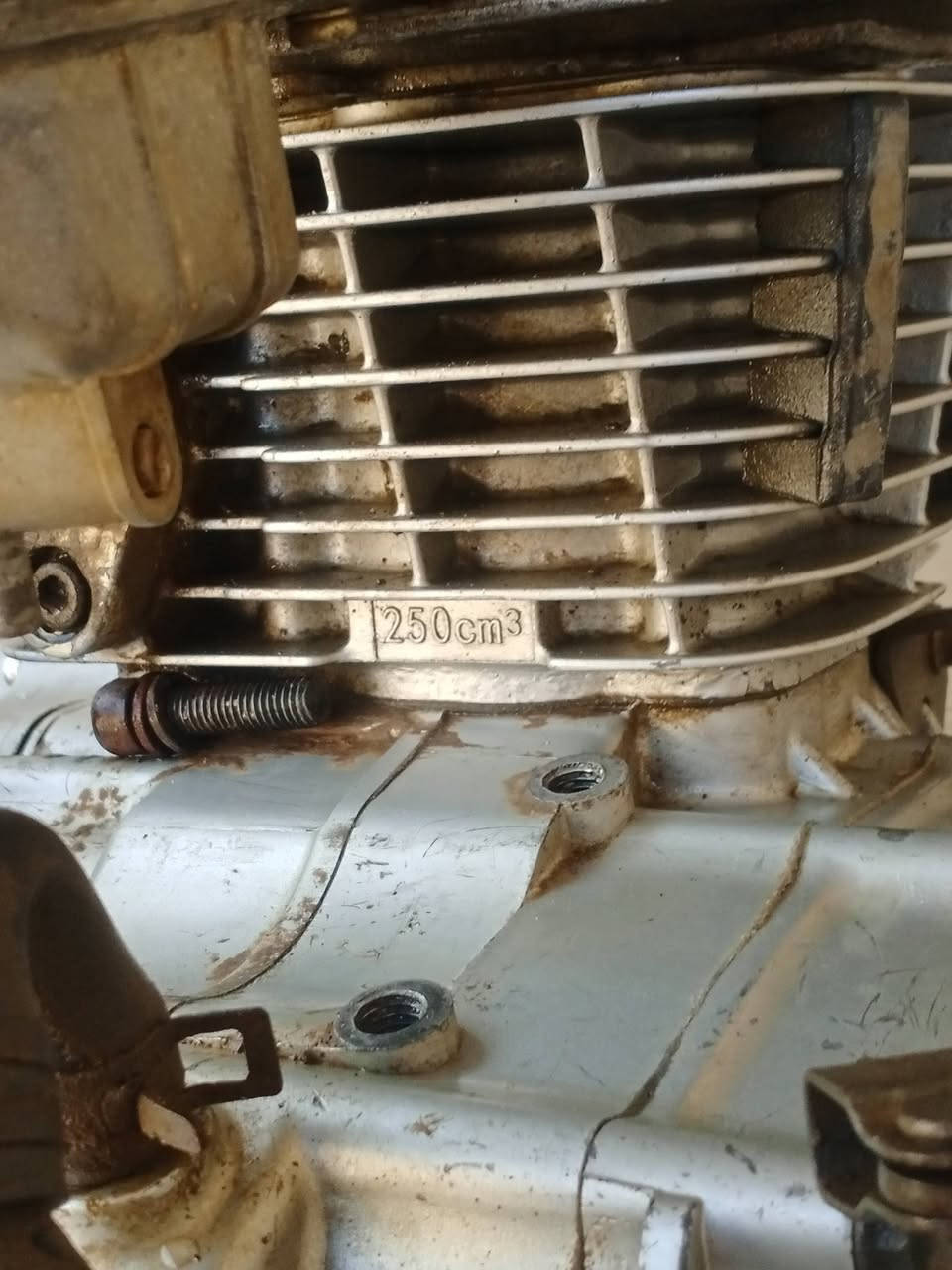 محرك قفاز حجم 250cc مكفول شرط لشغل مكان كوت دجيلي ***********
