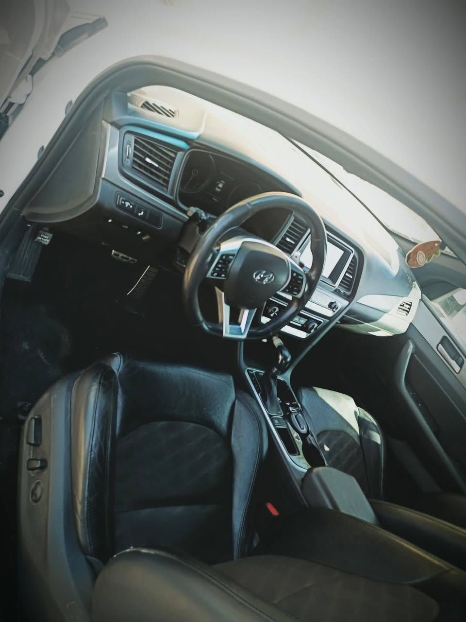 سلام عليكم سوناتا سبورت وارد امريكي فول مواصفات كشنات كهرباء وجلد محرك وكير مكفول كفاله عامه رقم اربيل ضرر حالوب بل بنيد فقط موديل 2019مكان سياره لانبار عامريت صمود سعر 155وبيها مجال رقم ***********
