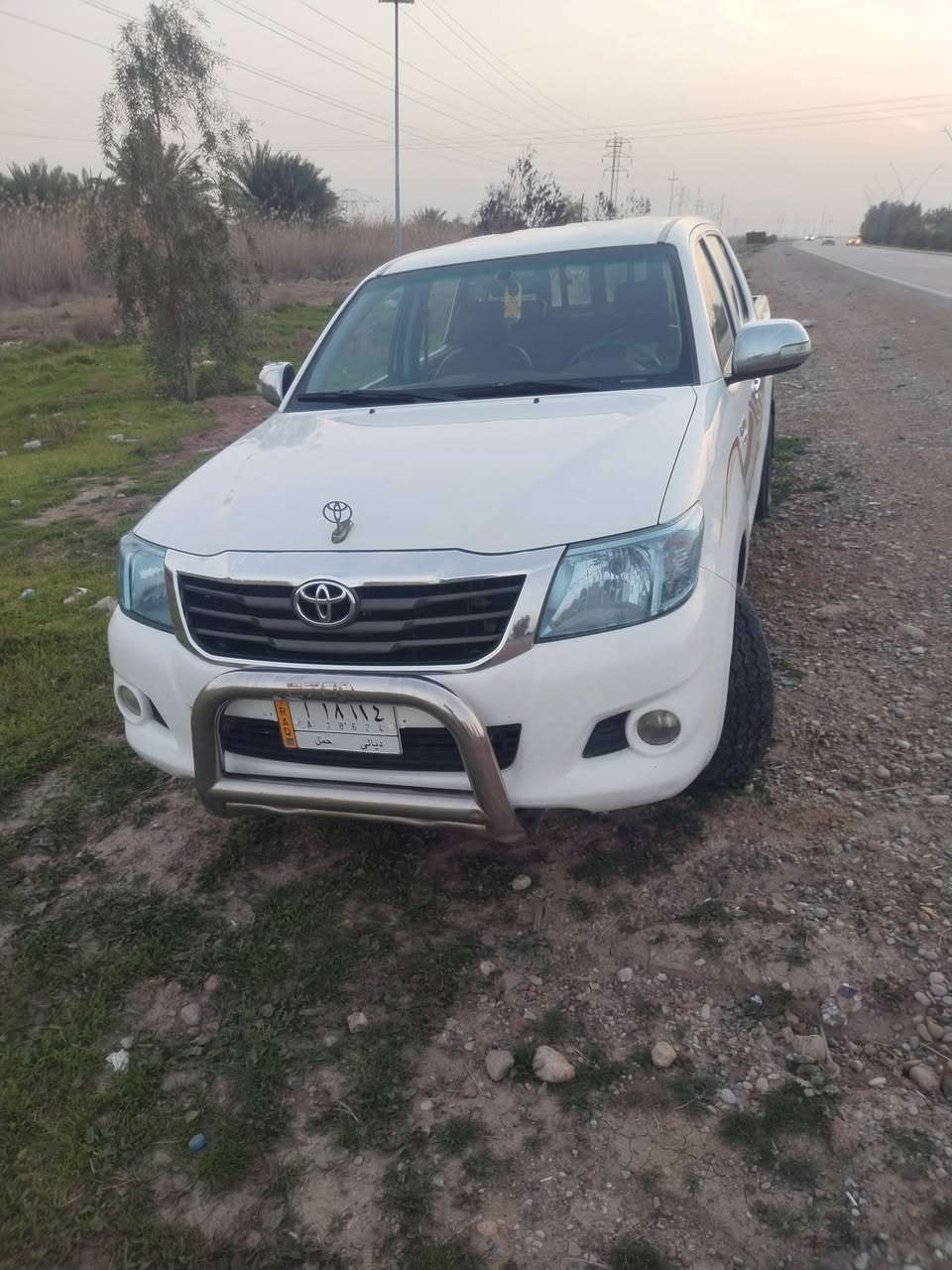 السلام عليكم تويوتا هايلوكس كير اوتوماتيك موديل ٢٠١٣ شاصي ١٢ مكفوله كفالة عامة محرك شركة مامفتوح لا صرف ولا بخار ماناقصهه اي شي رقم ديالى سنويه جديدة المكان ديالى بعقوبة *********** السعر ١٩٨ ورقة وبيها مجال حك الجية
