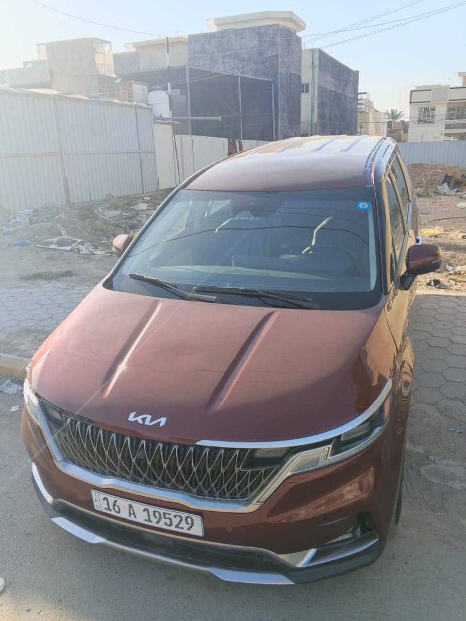 السلام عليكم 
كيا كرنفال موديل 24 
السعر 190وبيها مجال صبغ عام 
السياره ليبل واحد ما مبدل بيها أي قطعه
صور حادث بل منشور
بغداد المحموديه 
***********
