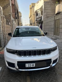 كراند شيروكي موديل   2022 السياره لمتد فول موصفات 7 راكب صورة الضرر بأ...