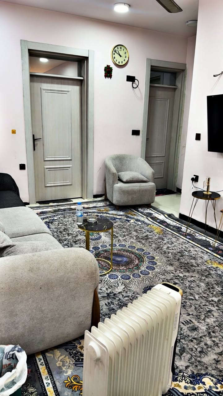 السلام عليكم شقة محتاج شريك للسكن بمنطقة الاعظمية جوار قاسم ابو الكص والشقة اول ساكن جدا نظيفة للتواصل عن طريق الاتصال فقط  ***********
